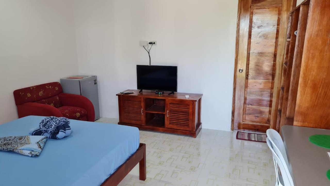 Babas Guesthouse Moalboal Bagian luar foto